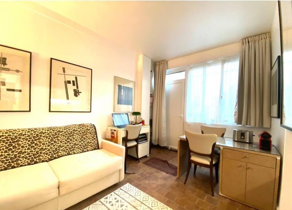 Tres Joli Studio En Plein Coeur Du 11Eme Paris Extérieur photo
